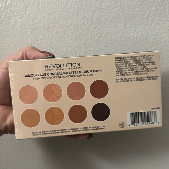Revolution Pro HD Camouflage Corrector Palette Medium Dark - Picture 2 of 3